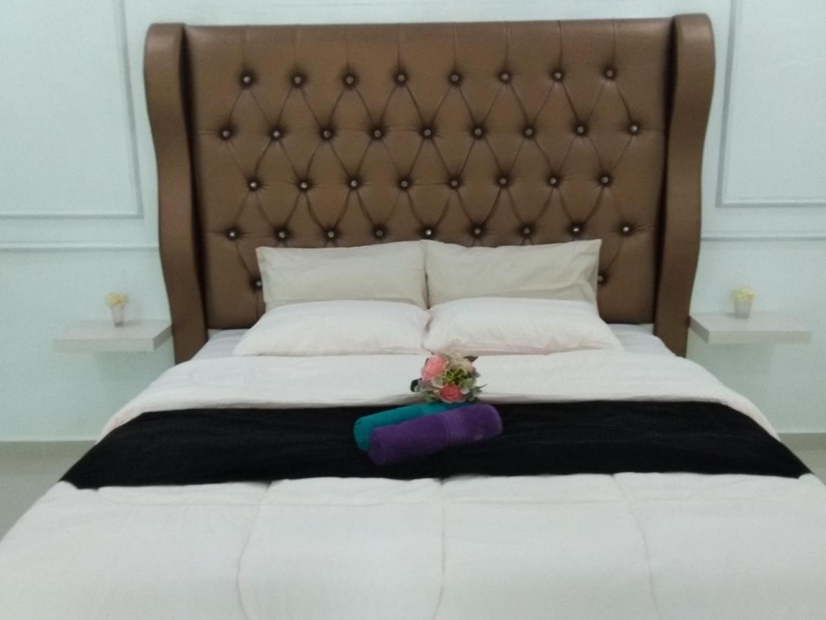 Captain'S Cabin Resort - Naval Heritage Кота Бару Екстериор снимка